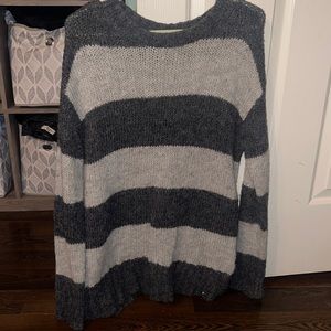 American eagle sweater